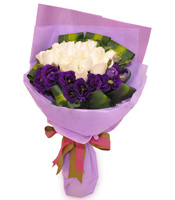 深深的爱着你-18枝白玫瑰，搭配紫桔梗、巴西木叶